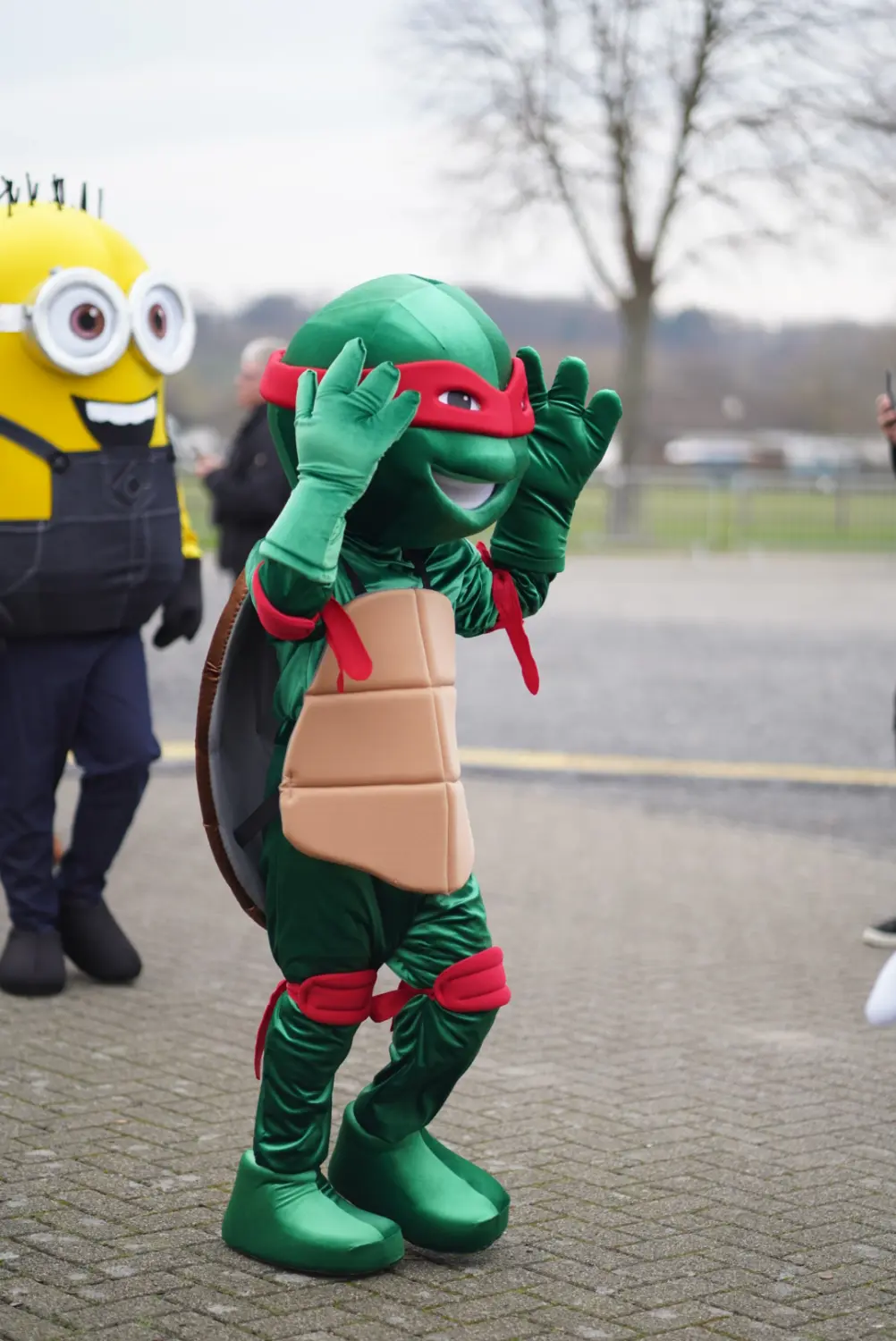 Ninja Turtle und Minion Kostüm von Maxiland Event